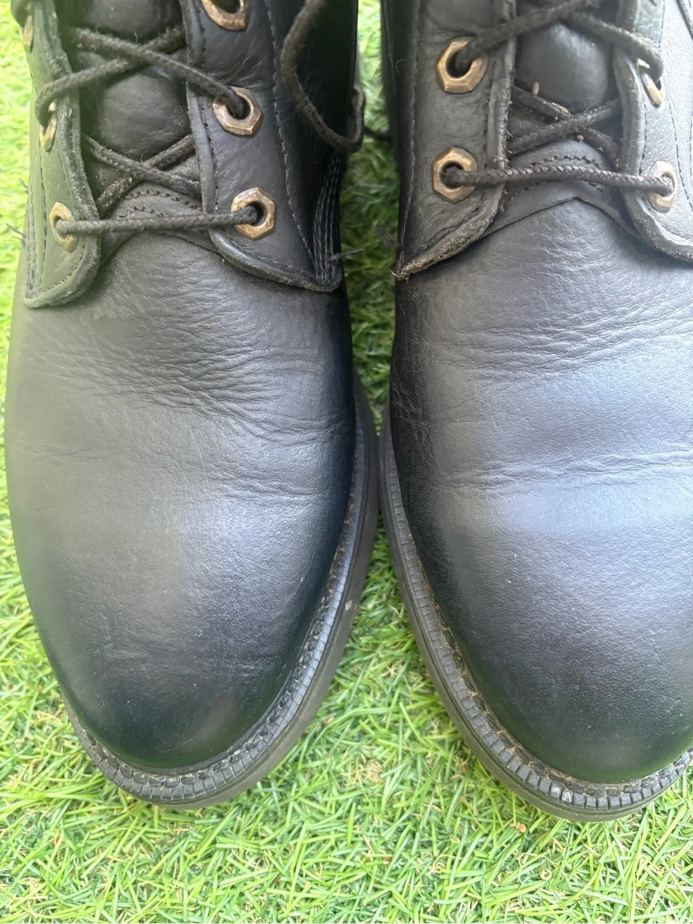 Men's Black Leather Lace-Up Boots 10 D black soft toe